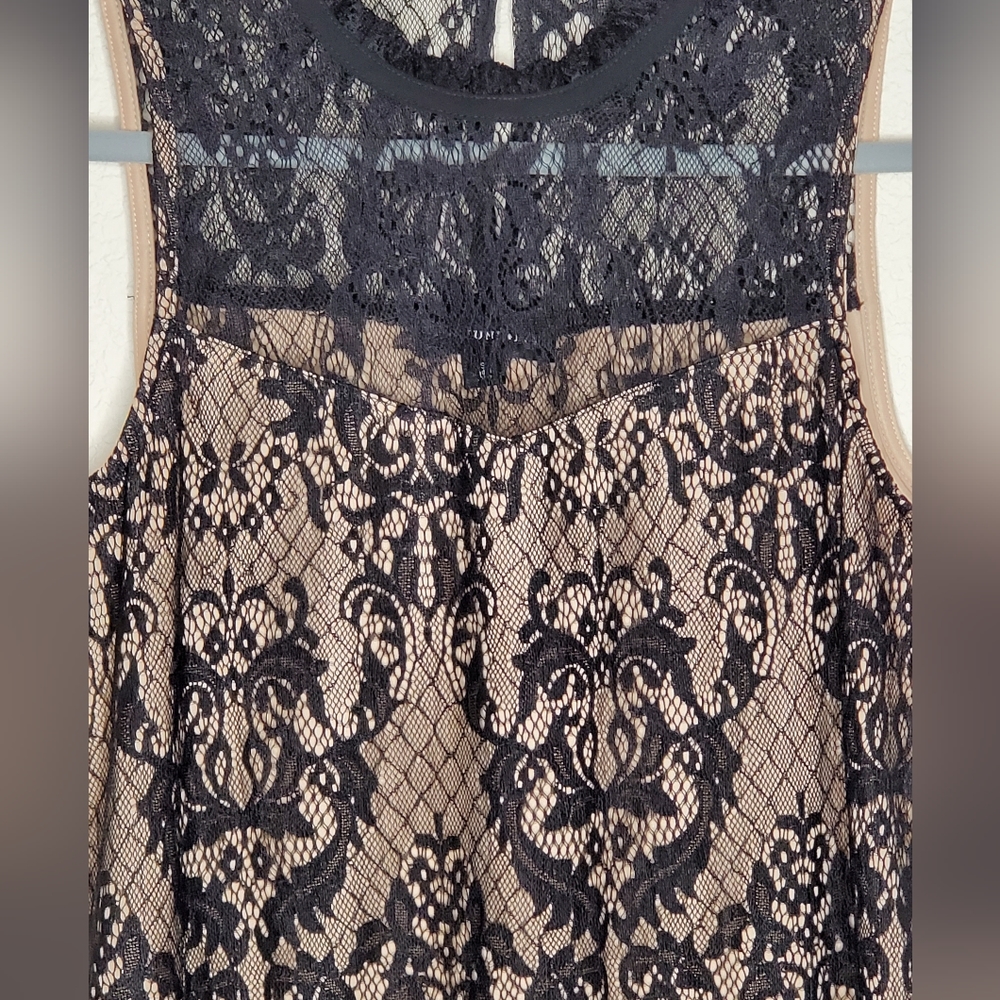 Fortune & Ivy Black Lace Overlay Top - Picture 3 of 10